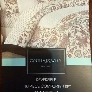 Cynthia Rowley Reversible Comforter Set - White and Wine